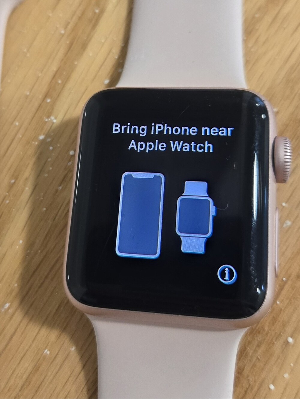 Apple Watch Series 2 38mm Rose Gold + Charger & Extra Band - Picture 3 of 5
